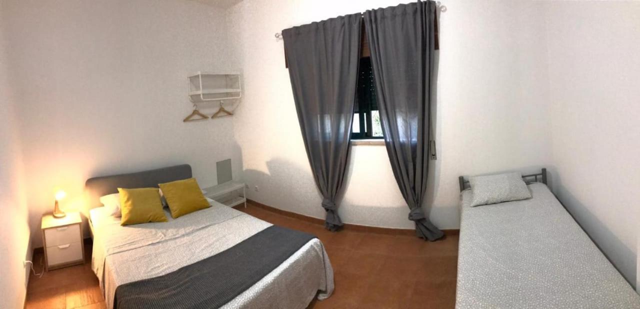 Casa Mineira Guest House Феррейраш Экстерьер фото