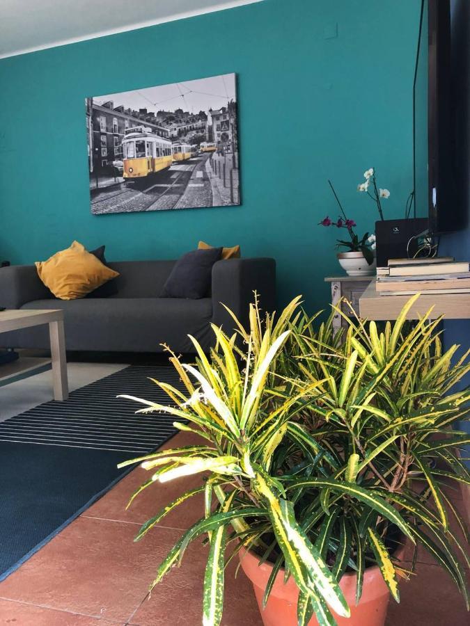 Casa Mineira Guest House Феррейраш Экстерьер фото