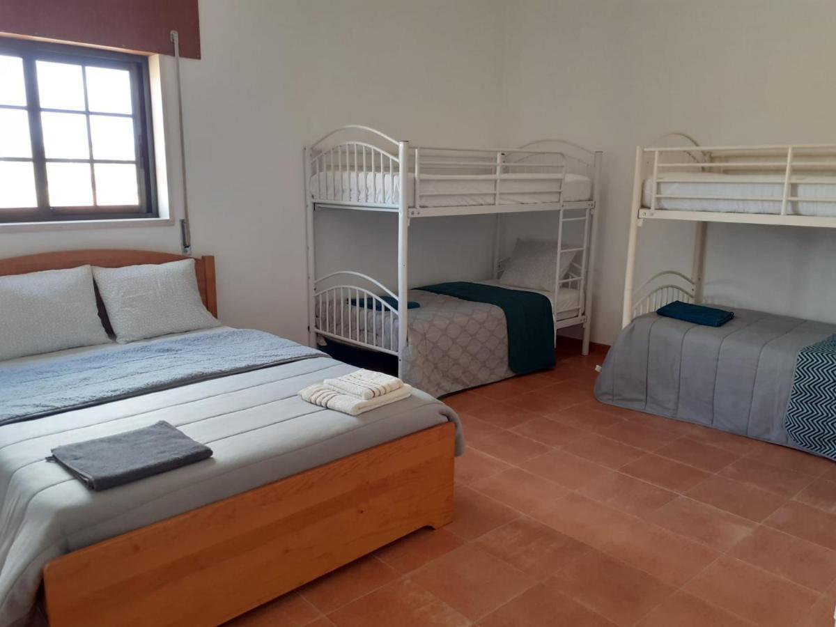 Casa Mineira Guest House Феррейраш Экстерьер фото